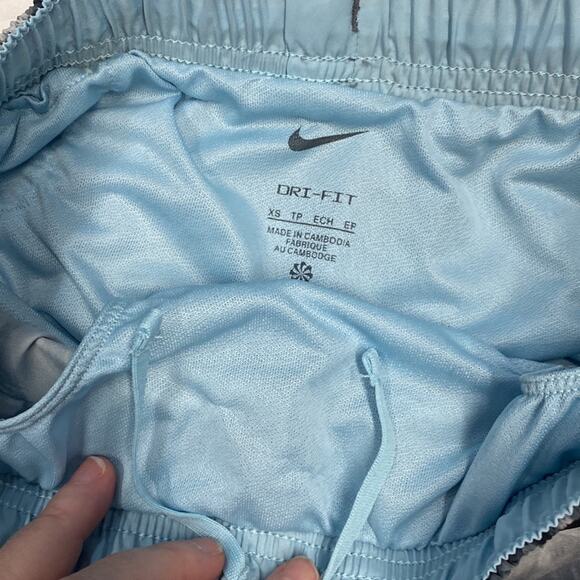 Nike Women's Brief-Lined Printed Tempo Running Shorts size XS (b17) NWOT - Picture 7 of 7